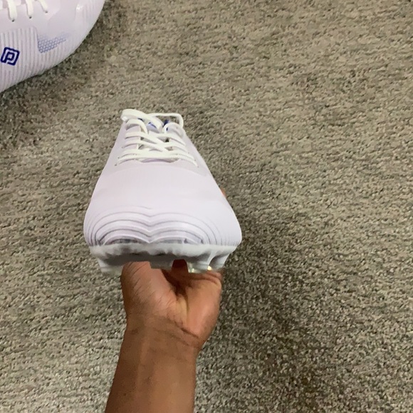 Brand new dream pair soccer cleats - Picture 4 of 8